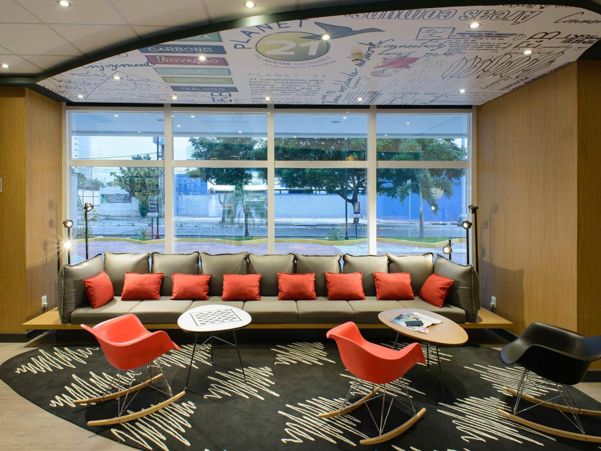 Ibis Centro De Eventos 3*
