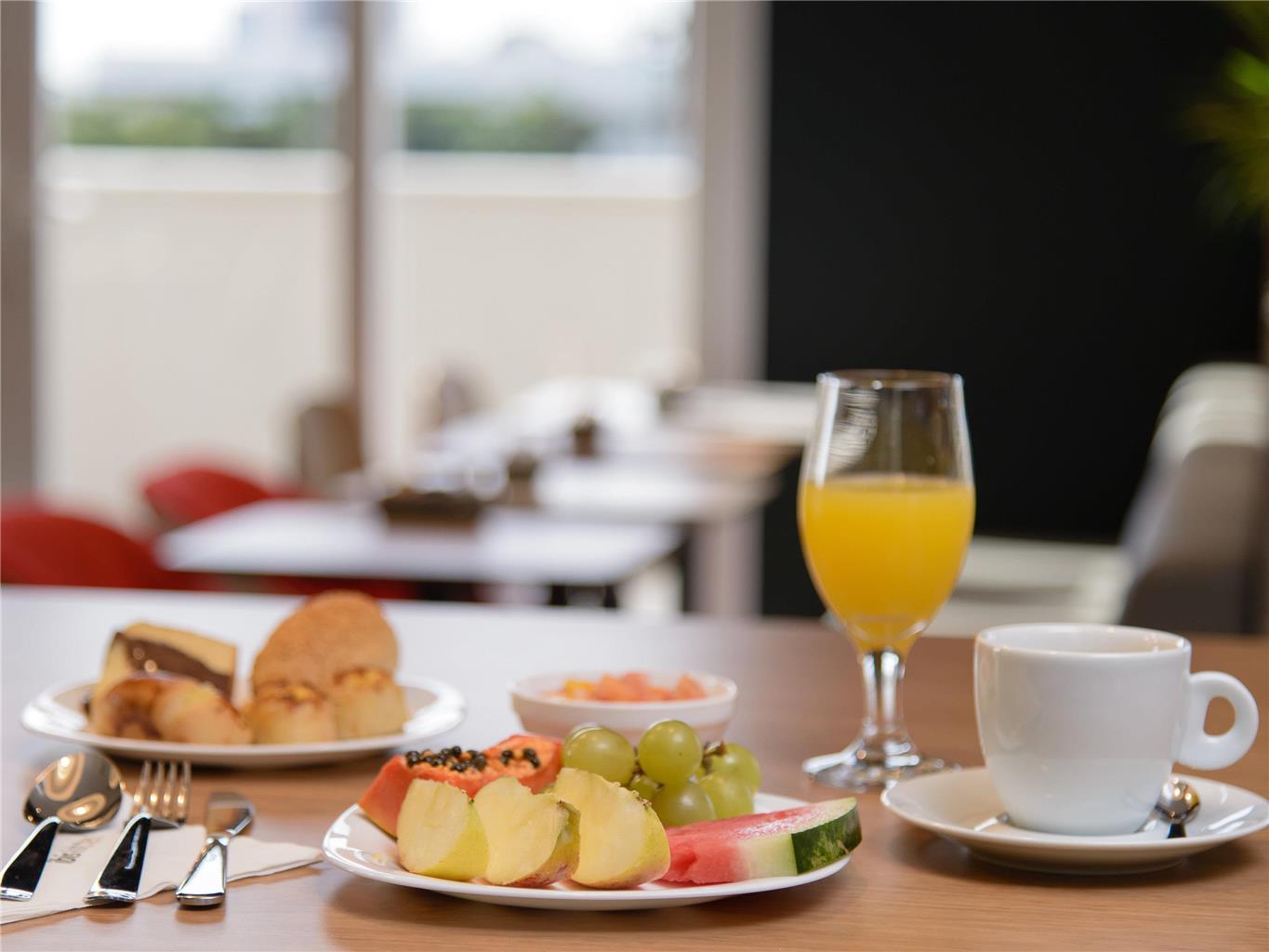 Ibis Centro De Eventos 3*