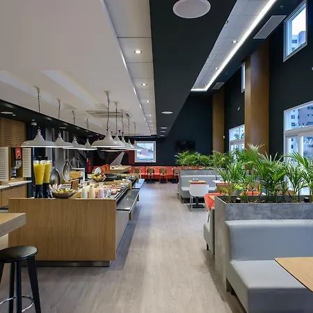 Ibis Centro De Eventos 3*